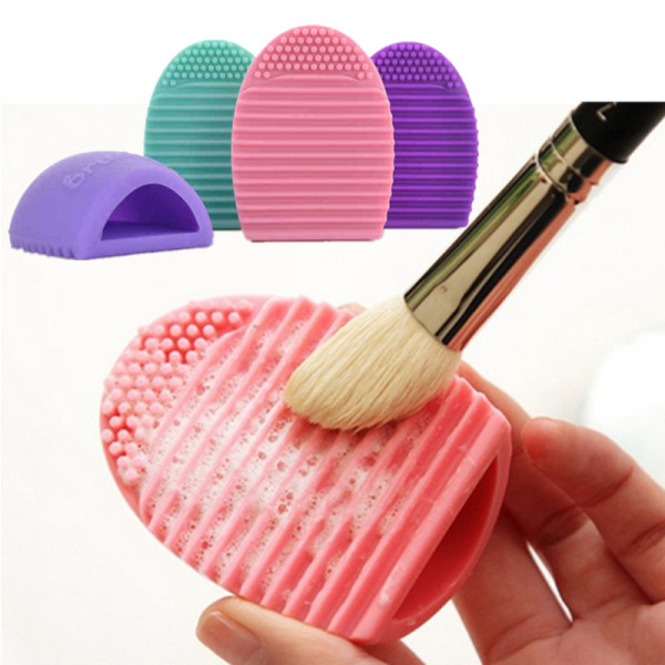 Cleaning Makeup Brushes Small
